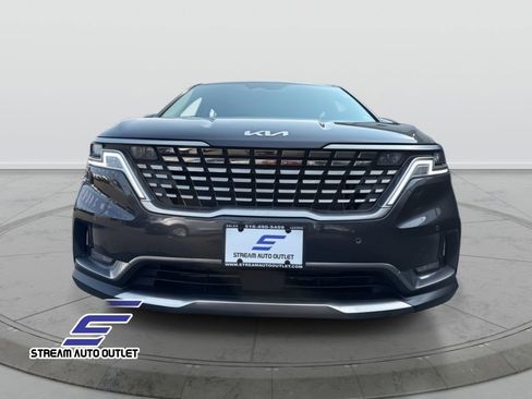 Used 2024 Kia Carnival SX image 2