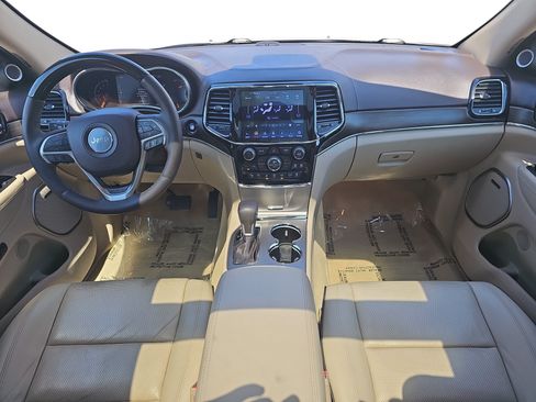 Used 2020 Jeep Grand Cherokee Overland AWD/4WD image 9