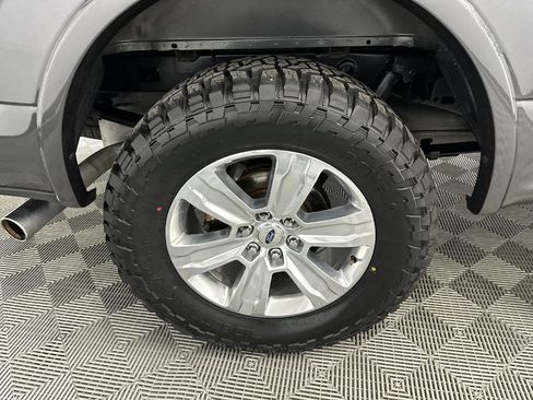Used 2018 Ford F150 Platinum w/ Equipment Group 701A Luxury AWD/4WD image 19