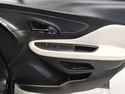 Used 2018 Buick Encore Preferred image 10