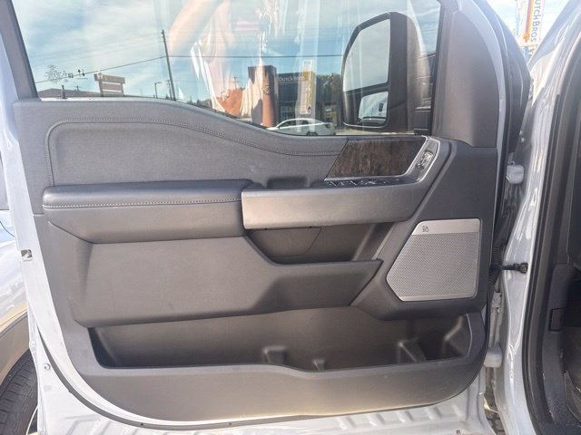 Used 2024 Ford F250 Lariat w/ Black Appearance Package AWD/4WD image 16