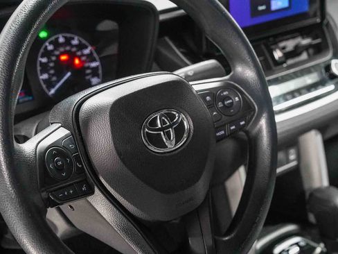 Certified 2024 Toyota Corolla Cross AWD Hybrid image 21