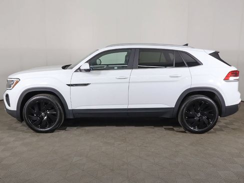 Used 2024 Volkswagen Atlas Cross Sport SE w/ Black Wheel Package AWD/4WD image 17