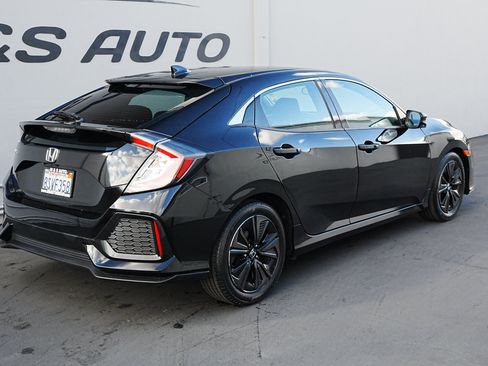 Used 2018 Honda Civic EX image 3