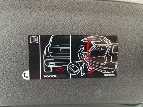 Certified 2024 Volvo XC90 B5 Core w/ Climate Package image 13