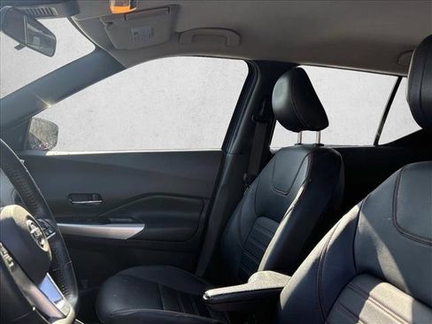 Used 2020 Nissan Kicks SR w/ SR Premium Package image 10