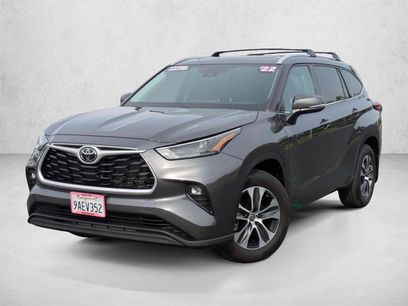 Used 2022 Toyota Highlander XLE