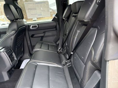 New 2025 Ford Bronco Badlands AWD/4WD image 13