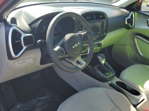 Used 2022 Kia Soul LX w/ Technology Package image 21