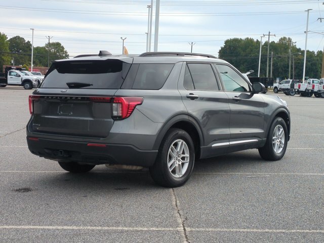 Certified 2025 Ford Explorer Active RWD image 4