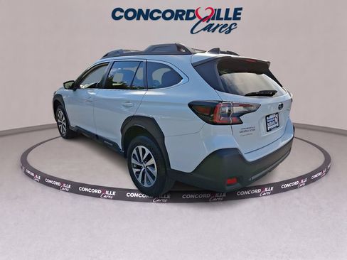 Used 2024 Subaru Outback Premium AWD/4WD image 4