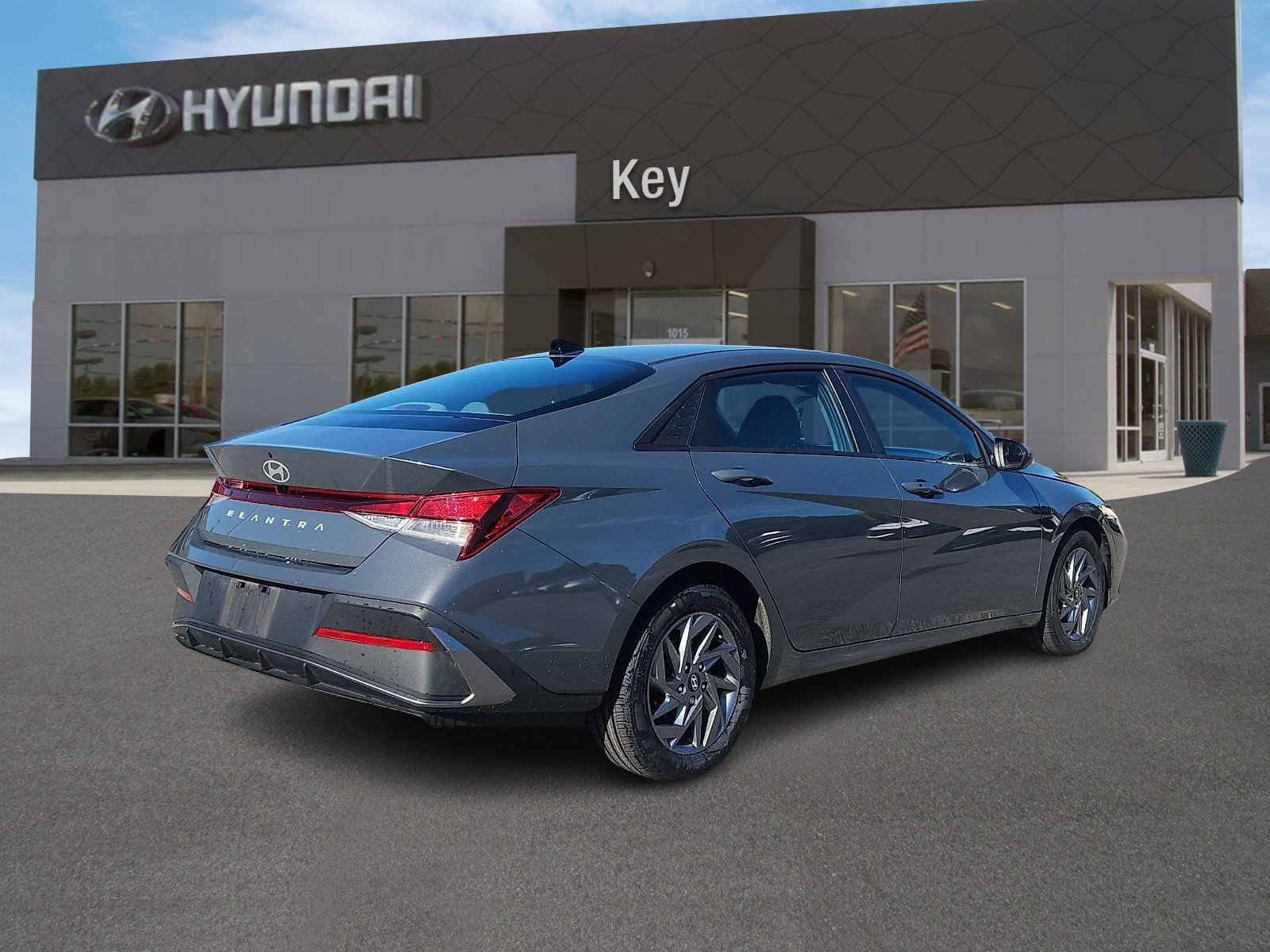 Certified 2024 Hyundai Elantra SEL FWD image 3