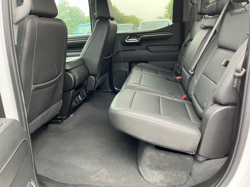 Used 2024 GMC Sierra 1500 SLT AWD/4WD image 23