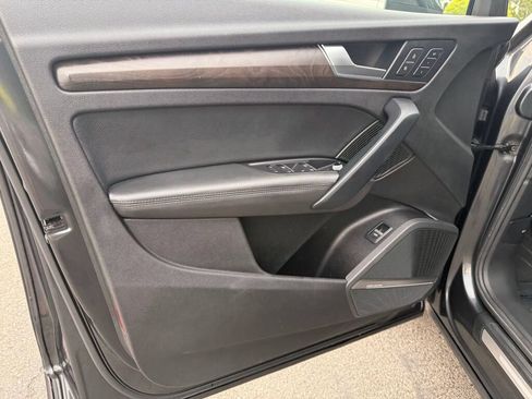 Used 2019 Audi Q5 Prestige w/ Prestige Package AWD/4WD image 10