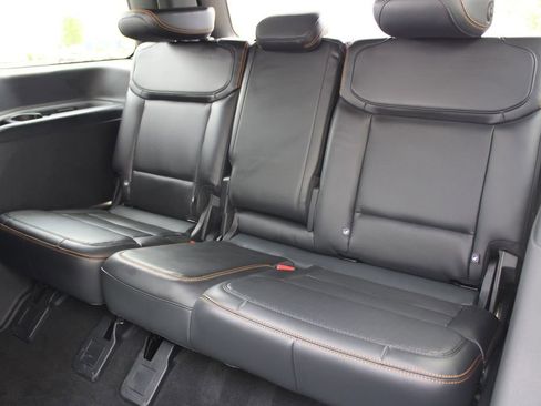 Used 2025 Ford Expedition Tremor AWD/4WD image 24