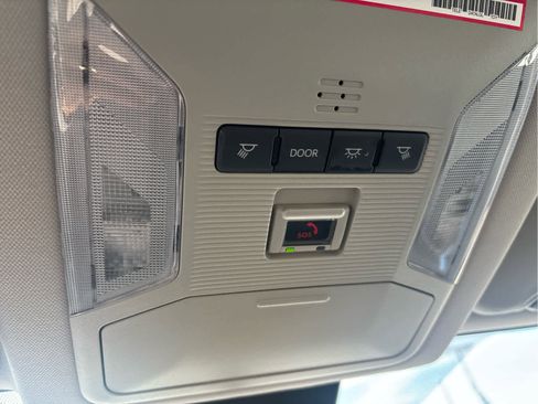 Used 2023 Toyota RAV4 LE image 10