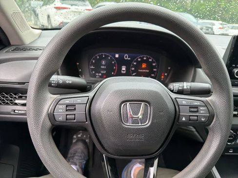 Used 2024 Honda Accord EX image 21