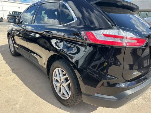 Used 2021 Ford Edge SEL w/ Convenience Package image 3