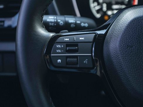 Used 2025 Honda Pilot Touring image 21