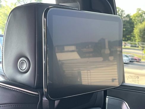 Certified 2024 Cadillac Escalade Sport Platinum w/ Heavy-Duty Trailer Package AWD/4WD image 20