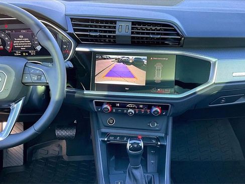 New 2025 Audi Q3 2.0T Premium image 7