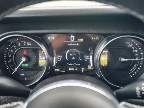 Used 2023 Jeep Wrangler Sahara w/ Cold Weather Group image 21