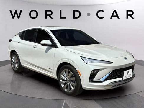 Used 2025 Buick Envista Avenir image 2