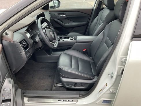 Used 2023 Nissan Rogue SL w/ SL Premium Package AWD/4WD image 10