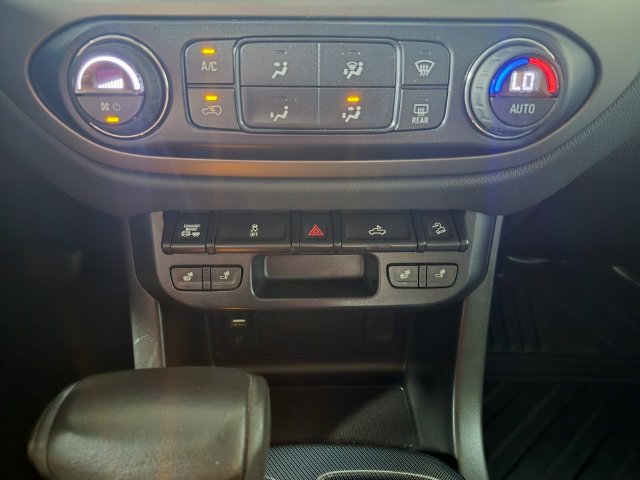 Used 2018 Chevrolet Colorado Z71 RWD image 26
