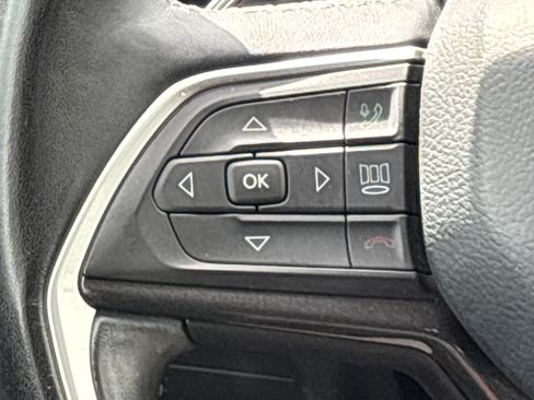 Used 2021 Jeep Grand Cherokee L Laredo w/ Luxury Tech Group I RWD image 22