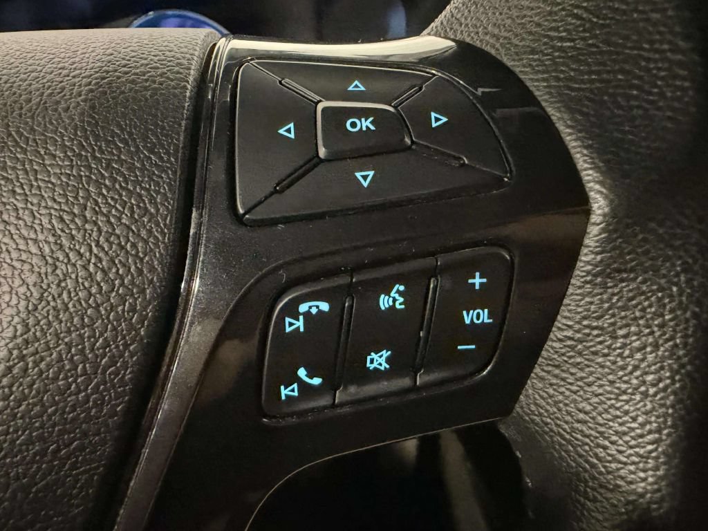 Used 2018 Ford Explorer XLT w/ Equipment Group 202A AWD/4WD image 44