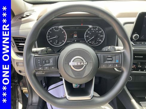 Used 2023 Nissan Rogue SV image 26