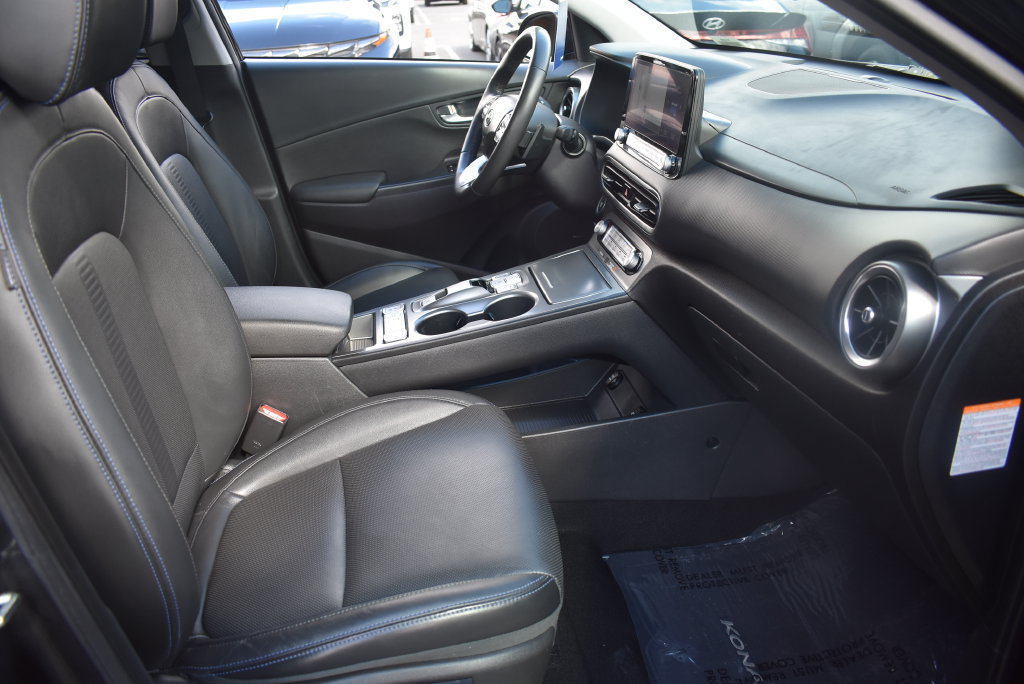 Certified 2023 Hyundai Kona Limited FWD image 12