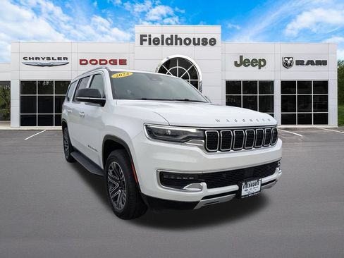Used 2024 Jeep Wagoneer Series II AWD/4WD image 9