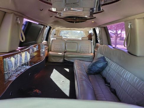 Used 2002 Ford Excursion XLT image 11