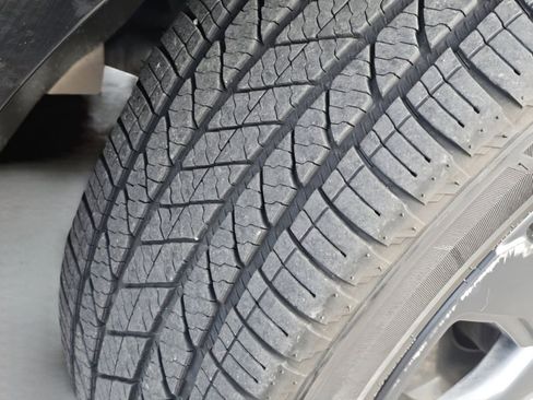 Used 2022 Chevrolet Equinox RS w/ RS Leather Package image 19