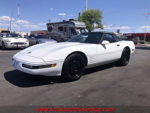 Used 1992 Chevrolet Corvette Convertible RWD image 5
