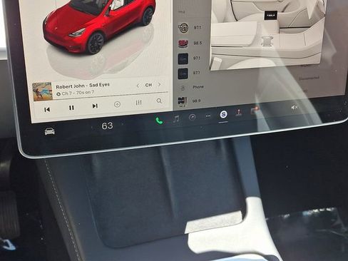 Used 2024 Tesla Model Y Long Range AWD/4WD image 17