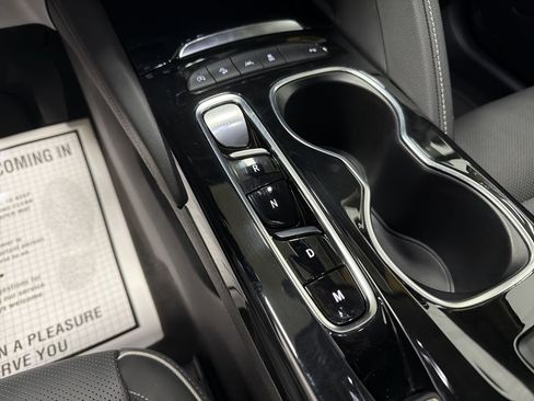 Used 2023 Buick Envision Essence image 15