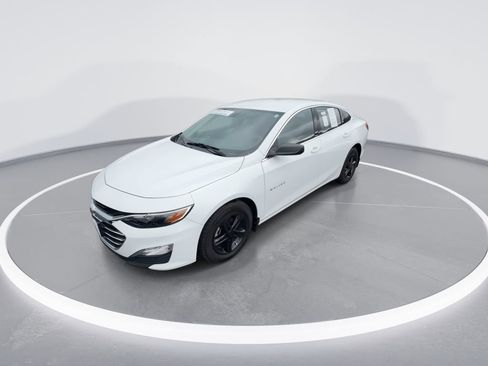 Used 2022 Chevrolet Malibu LS FWD image 4