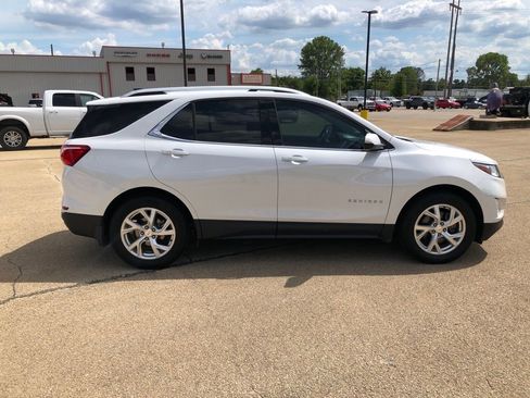 Used 2018 Chevrolet Equinox LT image 6