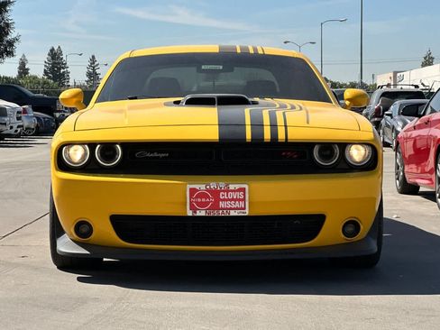Used 2018 Dodge Challenger R/T Scat Pack RWD image 11