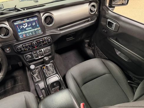 Used 2020 Jeep Wrangler Unlimited Sahara w/ Uconnect 4C Nav & Sound Group AWD/4WD image 49