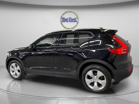 Used 2022 Volvo XC40 T5 Momentum AWD/4WD image 3