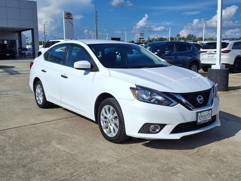 Used 2019 Nissan Sentra SV FWD image 4