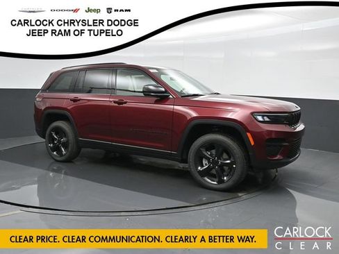 New 2025 Jeep Grand Cherokee Altitude image 4