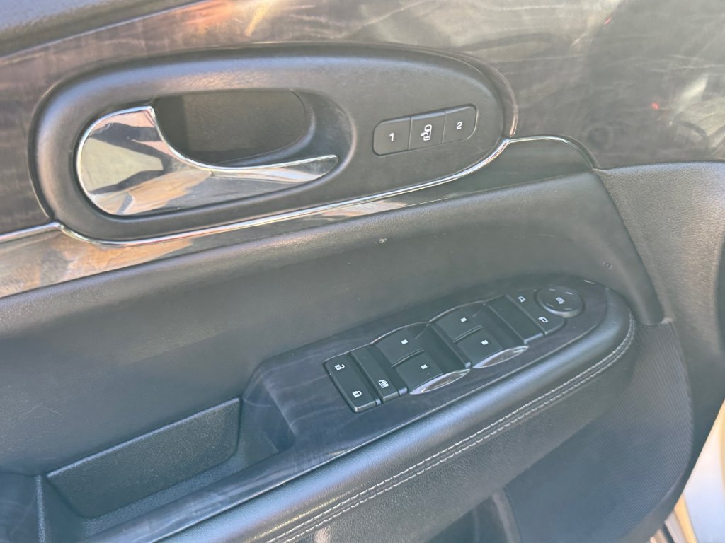 Used 2015 Buick Enclave Leather AWD/4WD image 18