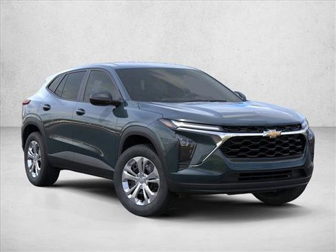 New 2026 Chevrolet Trax LS image 7