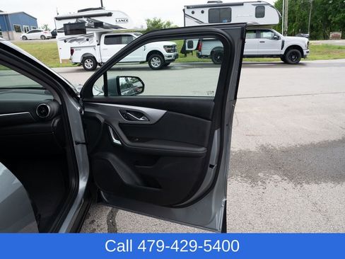 Used 2025 Chevrolet Blazer LT AWD/4WD image 16