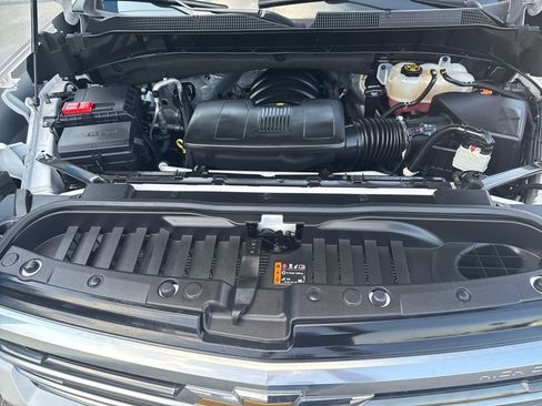 Used 2023 Chevrolet Silverado 1500 High Country w/ Technology Package image 28